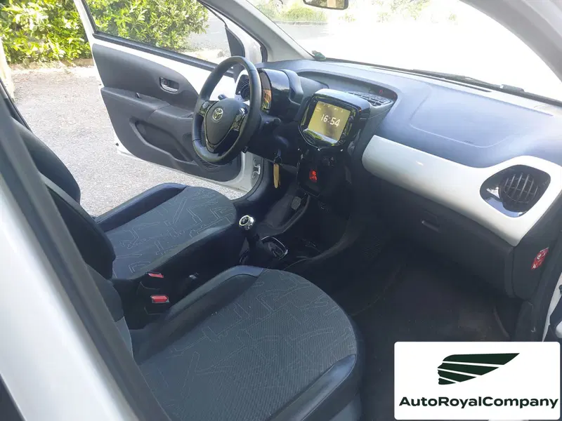 Toyota Aygo usata a Roma (15)
