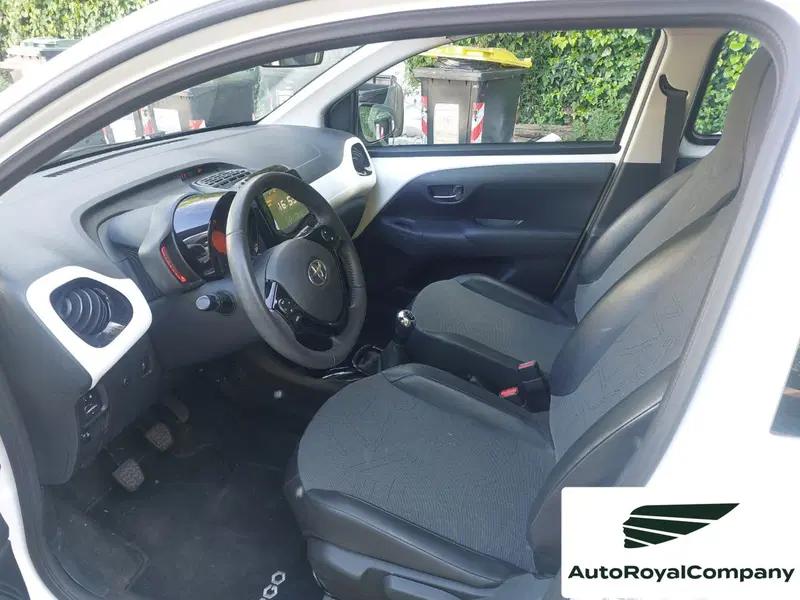 Toyota Aygo usata a Roma (8)