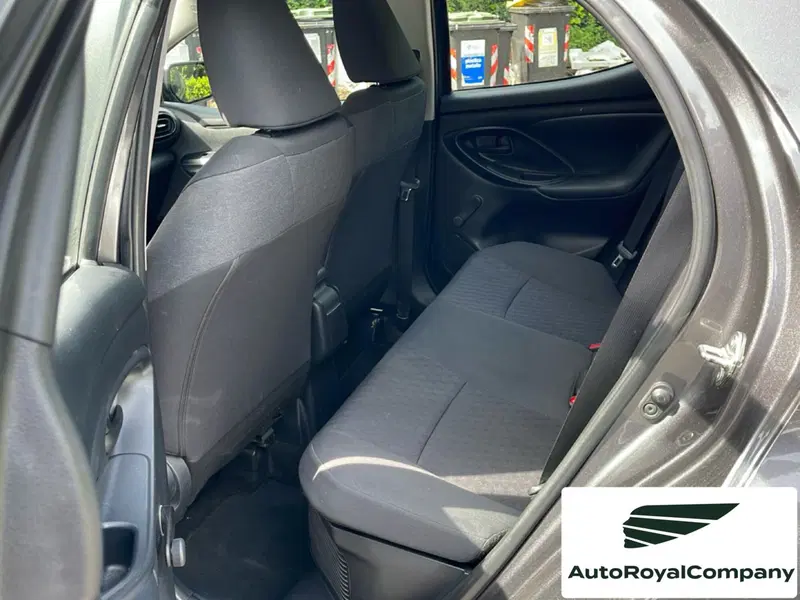 Toyota Yaris usata a Roma (11)