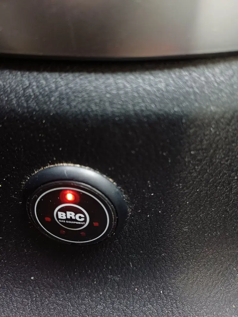 Nissan Micra usata a Modena (9)