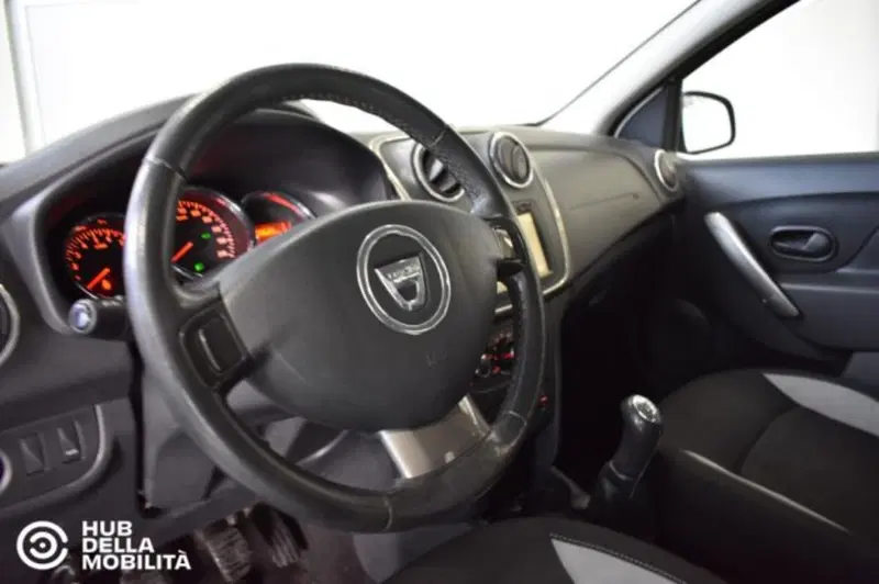 Dacia Sandero usata a Perugia (19)
