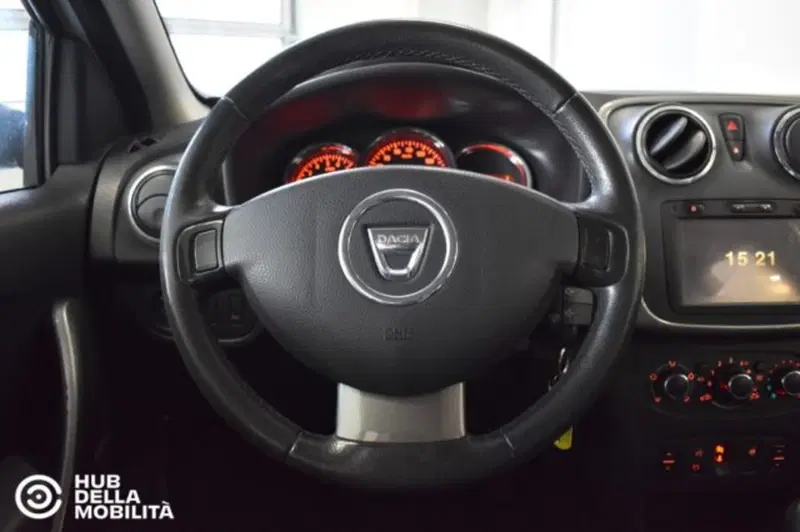 Dacia Sandero usata a Perugia (9)