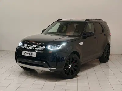Land Rover Discovery 3.0 TD6 249 CV HSE del 2017 usata a Novara