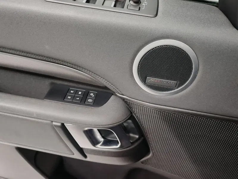 Land Rover Discovery usata a Novara (8)