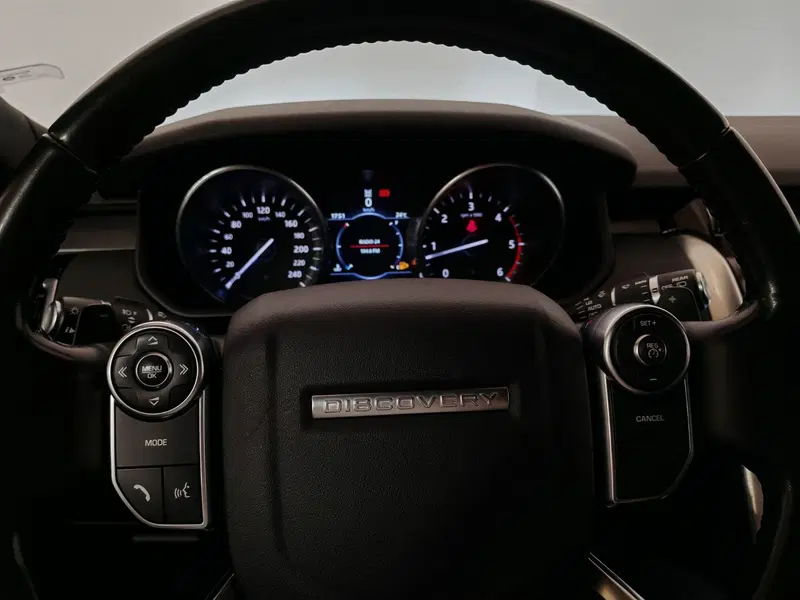Land Rover Discovery usata a Novara (9)