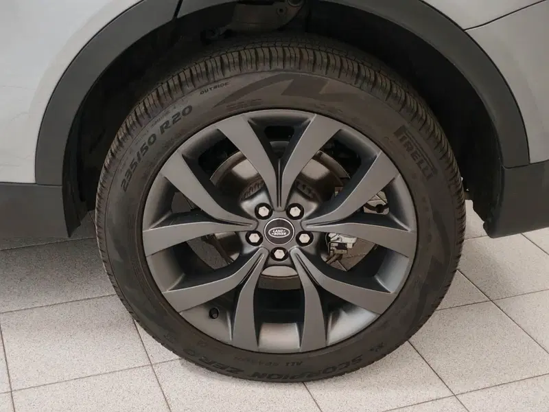 Land Rover Discovery Sport usata a Novara (10)