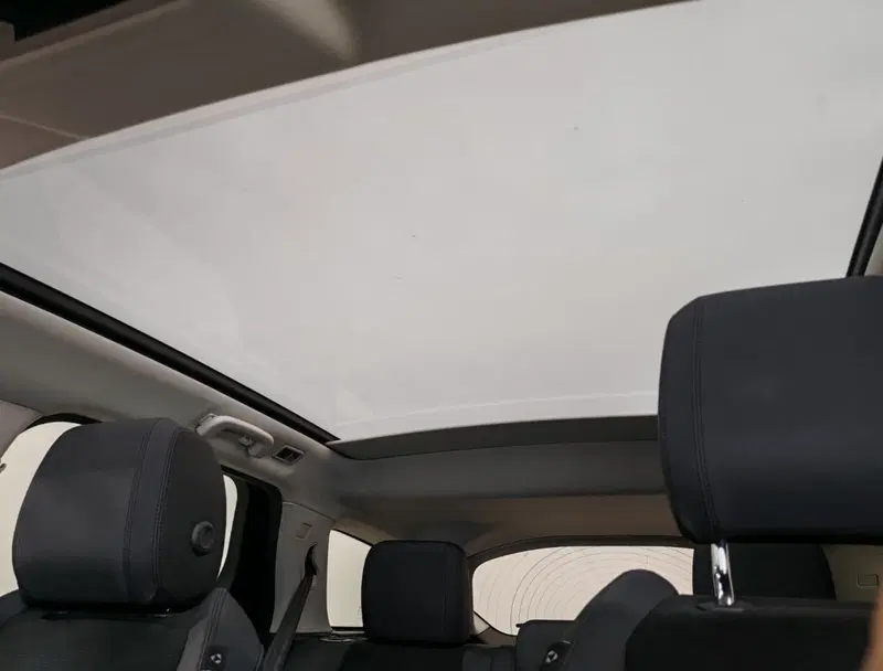 Land Rover Discovery Sport usata a Novara (11)