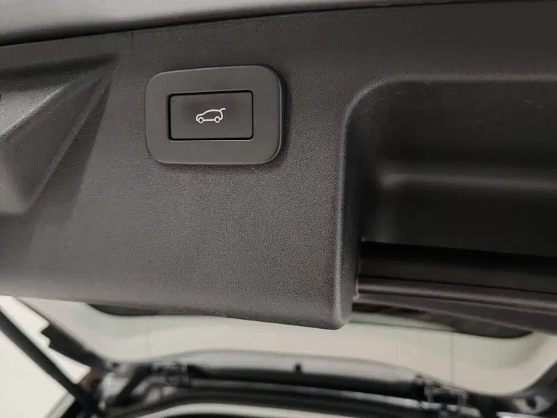 Land Rover Discovery Sport usata a Novara (19)