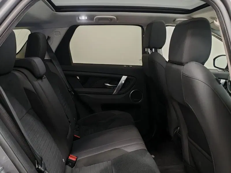 Land Rover Discovery Sport usata a Novara (5)