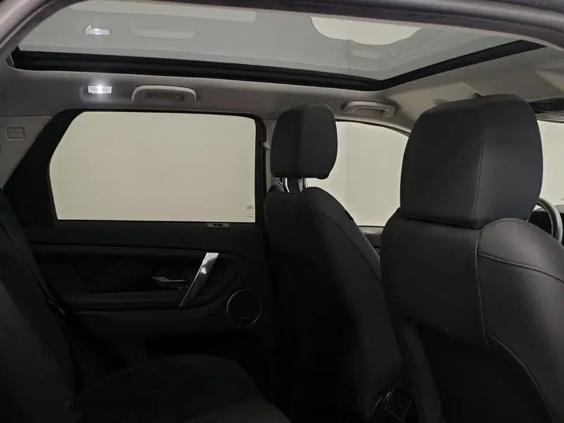 Land Rover Discovery Sport usata a Novara (6)