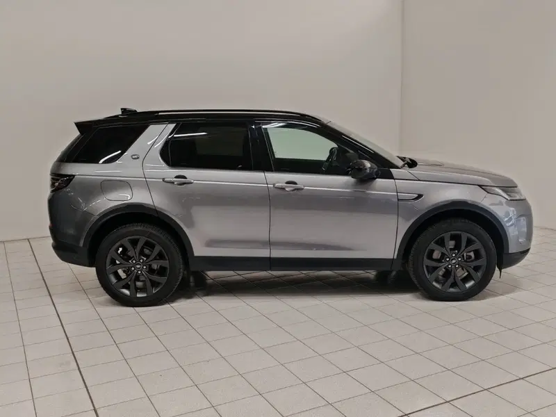 Land Rover Discovery Sport usata a Novara (7)