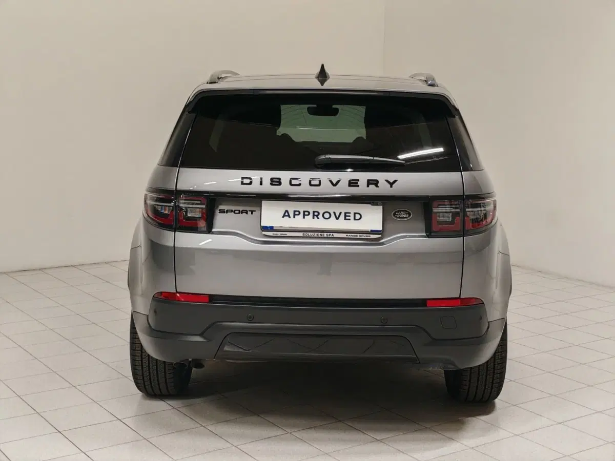 Land Rover Discovery Sport usata a Novara (8)