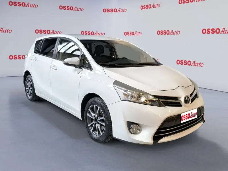 Toyota Verso usata a Udine (2)