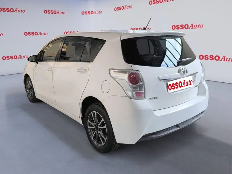 Toyota Verso usata a Udine (4)