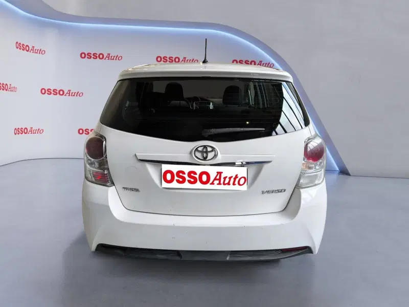 Toyota Verso usata a Udine (6)
