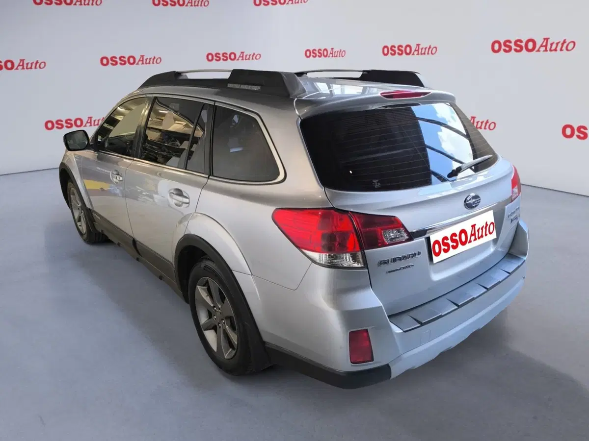 Subaru Outback usata a Udine (4)
