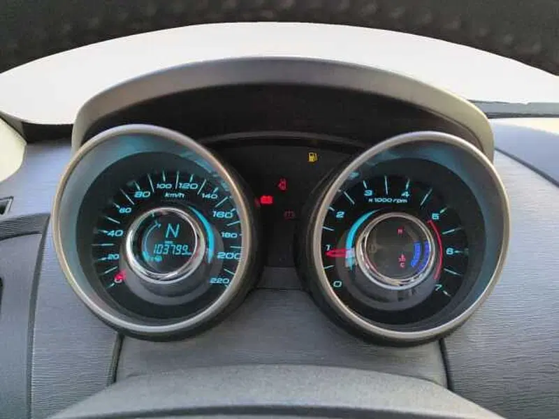Mahindra XUV500 usata a Treviso (10)