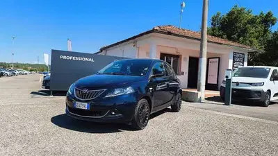 Lancia Ypsilon 1.2 69 CV 5 porte Silver del 2022 usata a Empoli