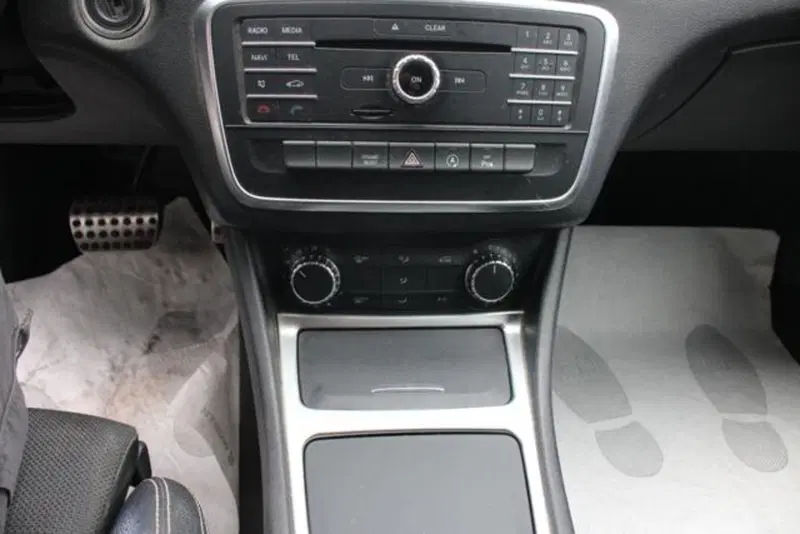 Mercedes-Benz CLA usata a Lecce (7)