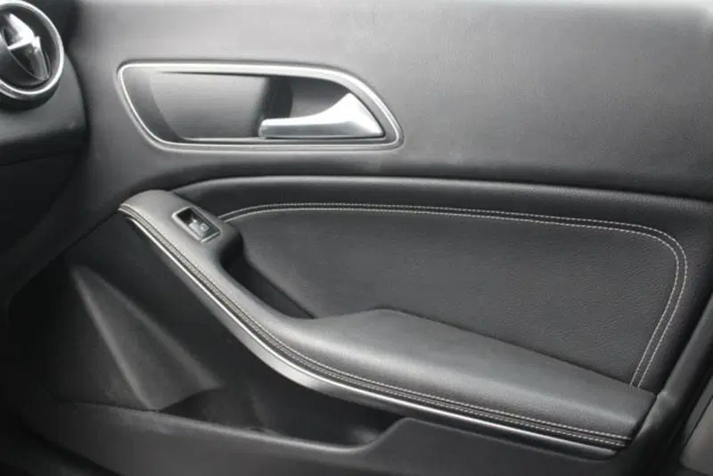 Mercedes-Benz CLA usata a Lecce (8)