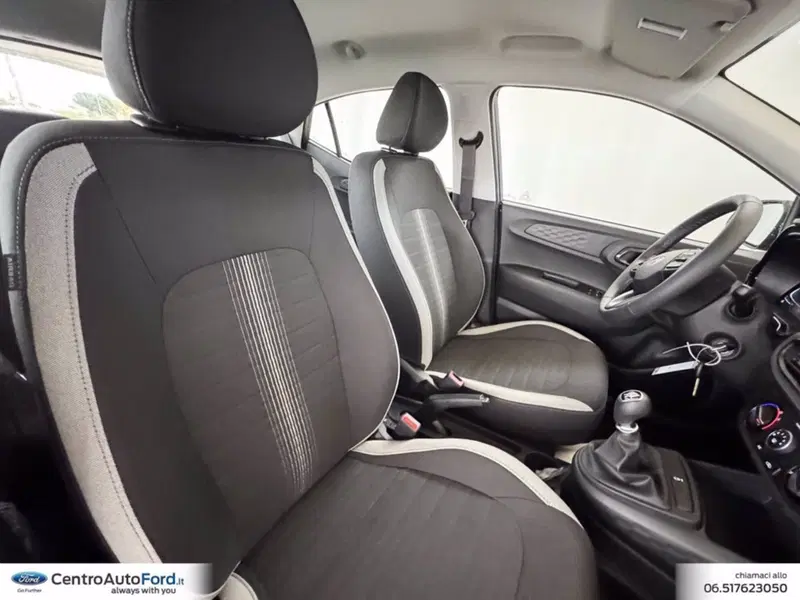 Hyundai i10 nuova a Roma (7)