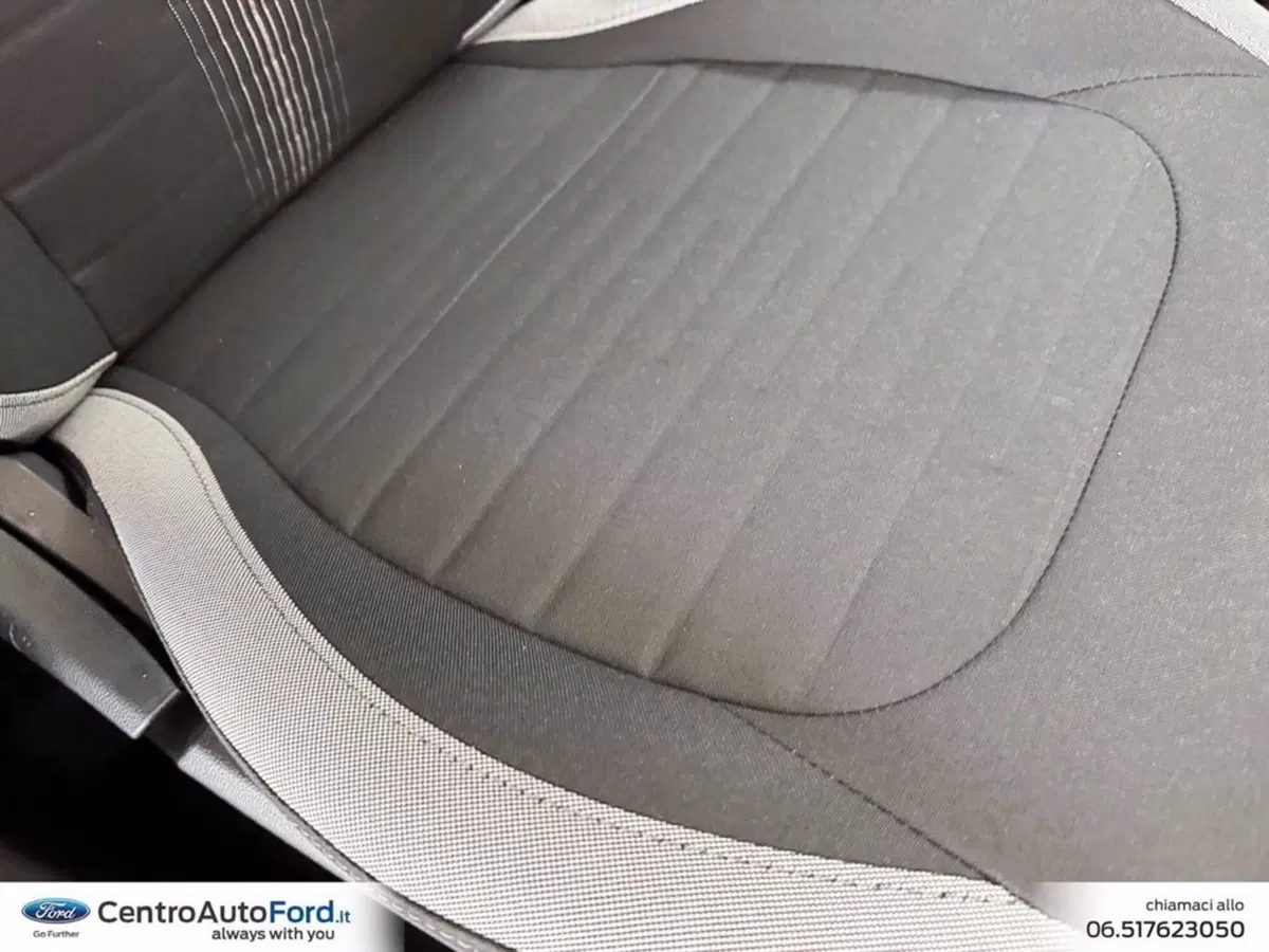 Hyundai i10 nuova a Roma (8)