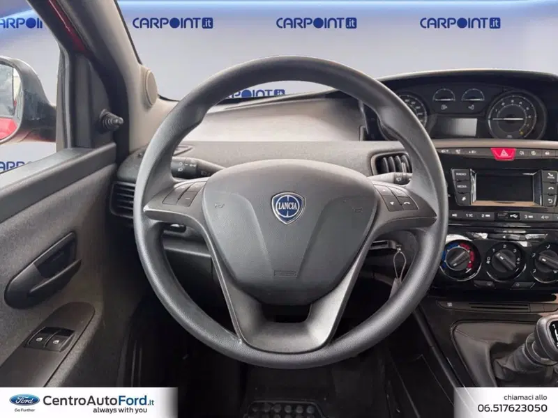 Lancia Ypsilon usata a Roma (12)