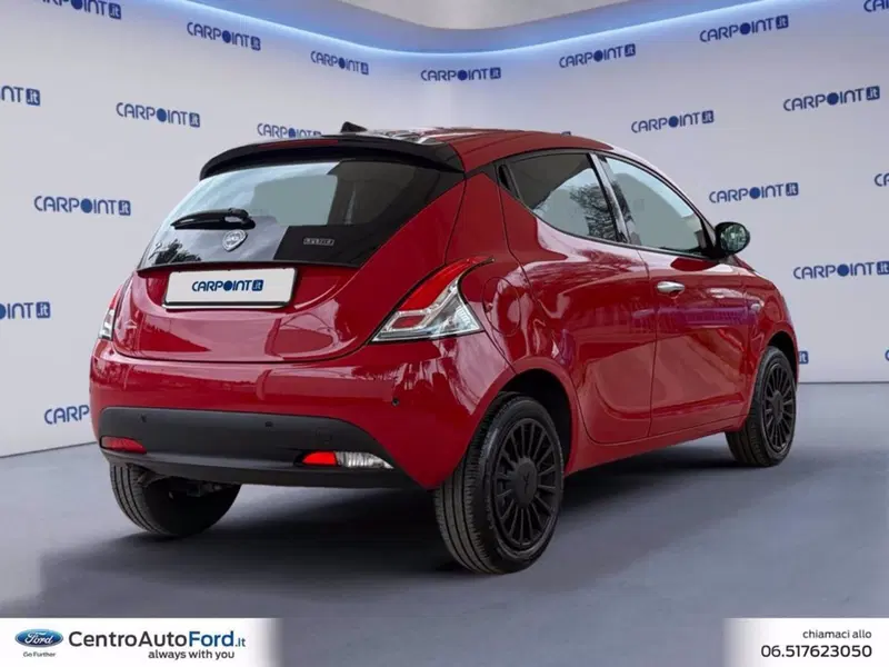 Lancia Ypsilon usata a Roma (5)