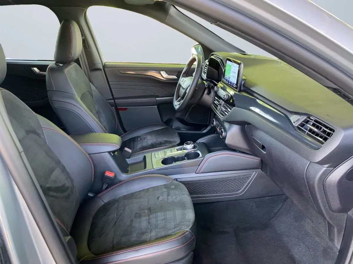 Ford Kuga usata a Milano (11)