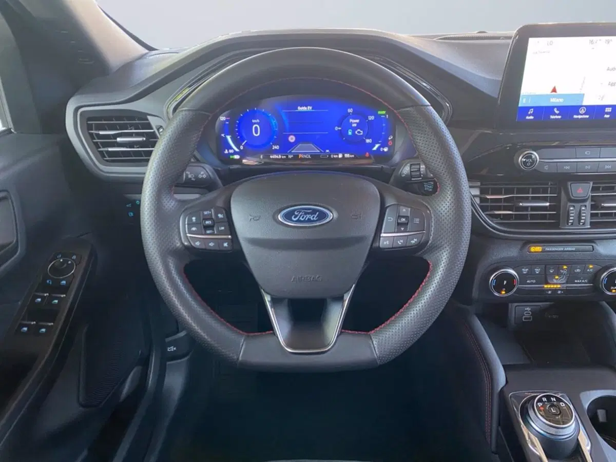 Ford Kuga usata a Milano (13)