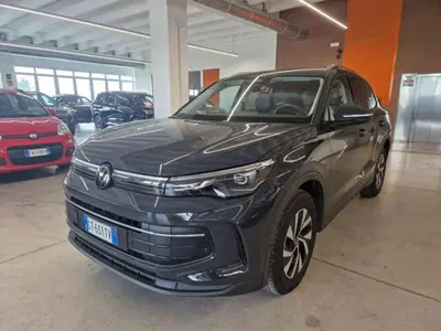 Volkswagen Tiguan 1.5 tsi ehybrid Life 204cv dsg del 2024 usata a Imola