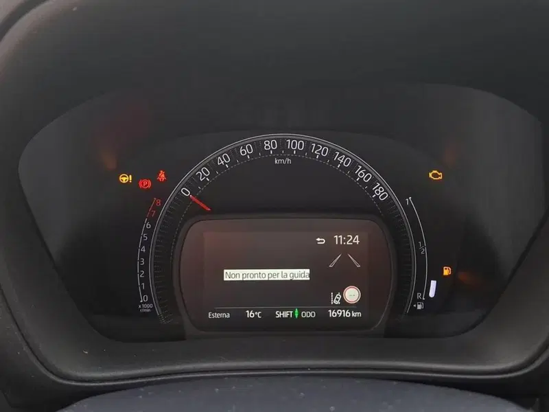 Toyota Aygo X usata a Torino (9)