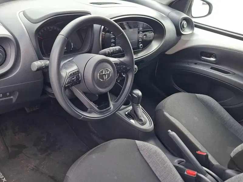 Toyota Aygo X usata a Torino (12)