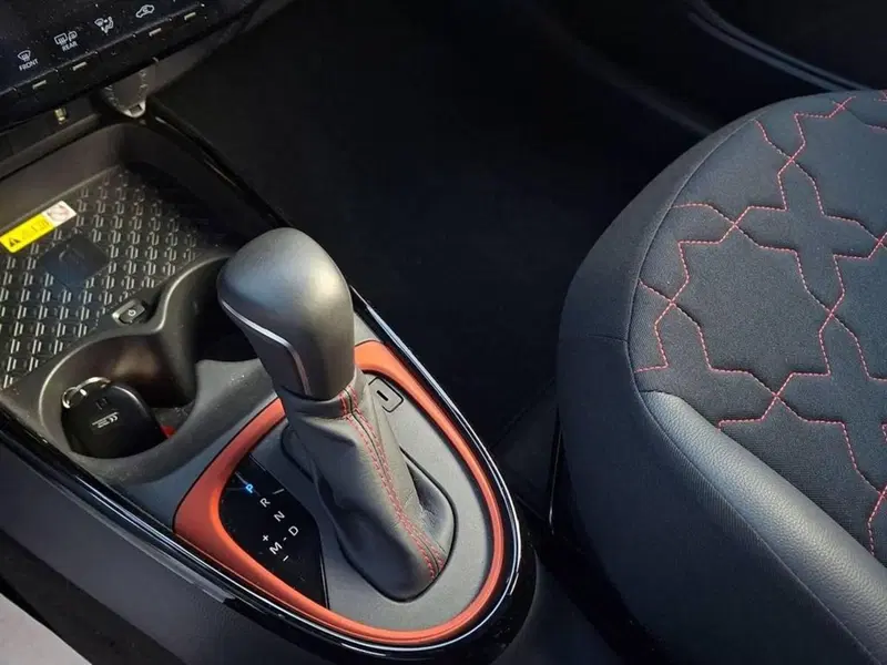 Toyota Aygo X usata a Torino (11)