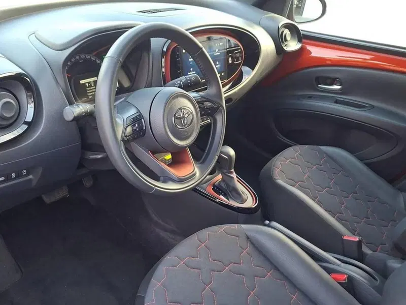 Toyota Aygo X usata a Torino (12)