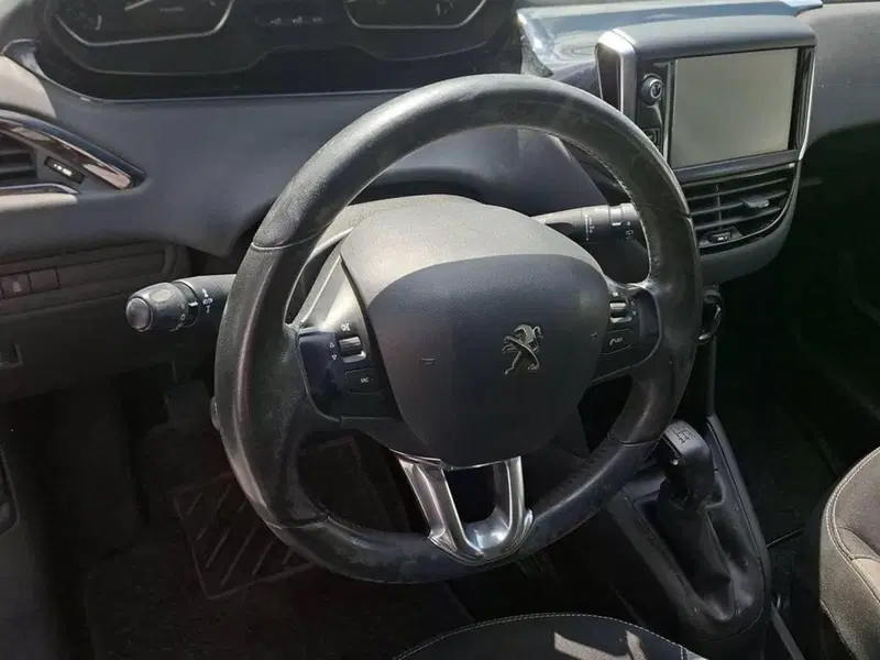 Peugeot 208 usata a Torino (12)