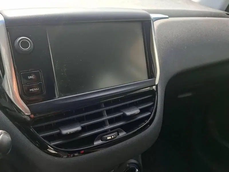 Peugeot 208 usata a Torino (9)