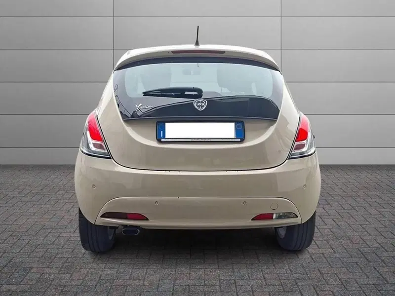 Lancia Ypsilon usata a Torino (2)