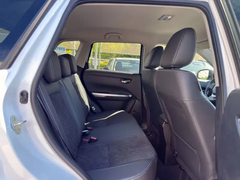 Suzuki Vitara nuova a Brescia (18)