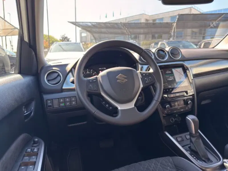 Suzuki Vitara nuova a Brescia (6)