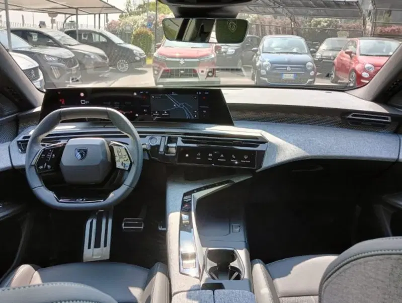 Peugeot 5008 nuova a Brescia (13)