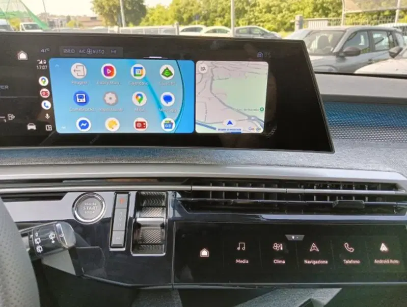 Peugeot 5008 nuova a Brescia (16)