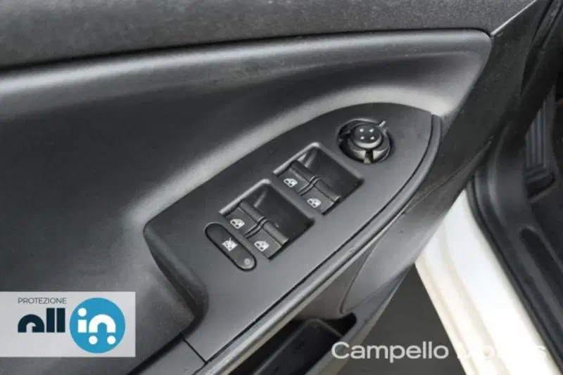 Alfa Romeo Giulietta usata a Venezia (16)