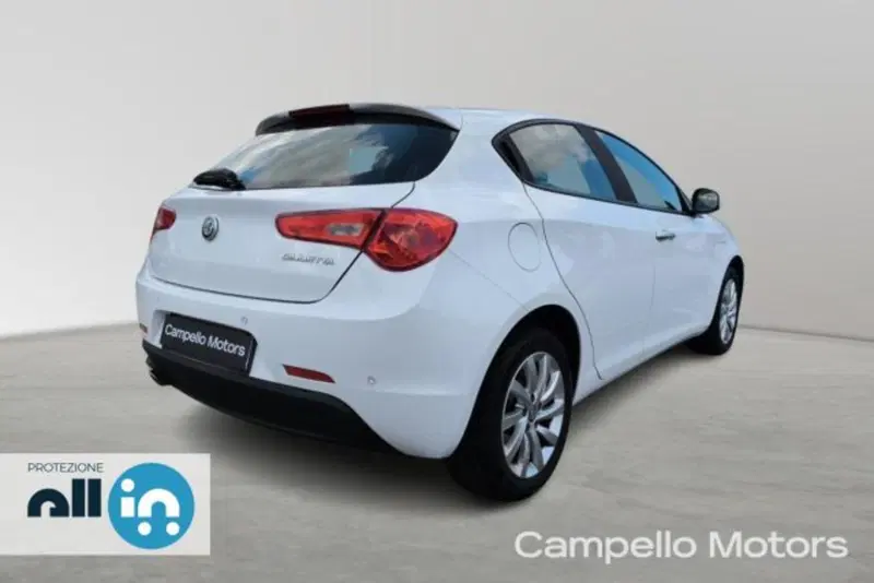 Alfa Romeo Giulietta usata a Venezia (3)