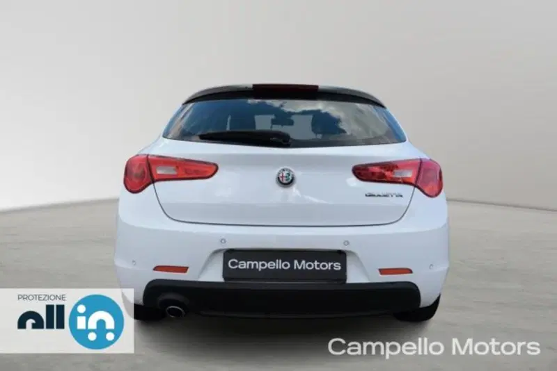 Alfa Romeo Giulietta usata a Venezia (4)