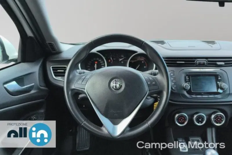 Alfa Romeo Giulietta usata a Venezia (8)