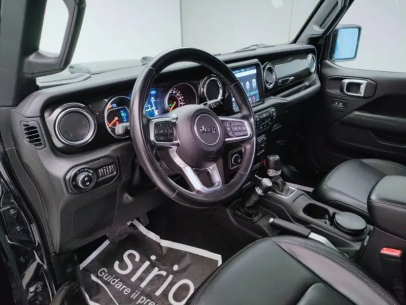 Jeep Wrangler Unlimited usata a Teramo (13)