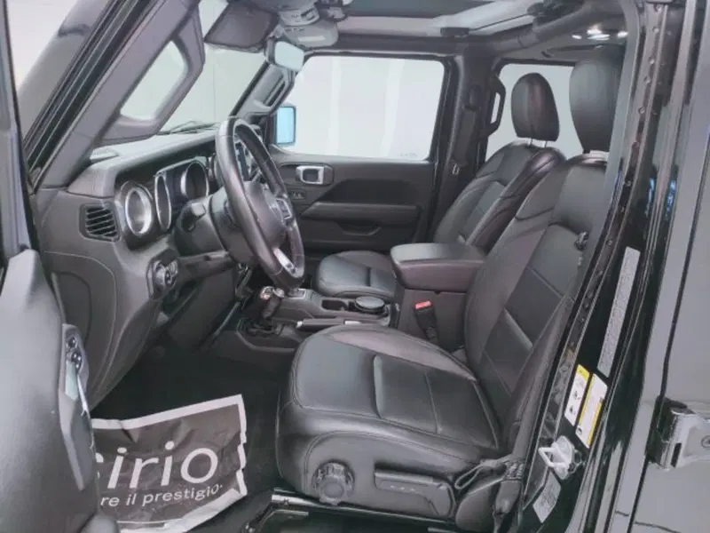 Jeep Wrangler Unlimited usata a Teramo (14)