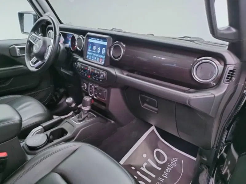Jeep Wrangler Unlimited usata a Teramo (15)