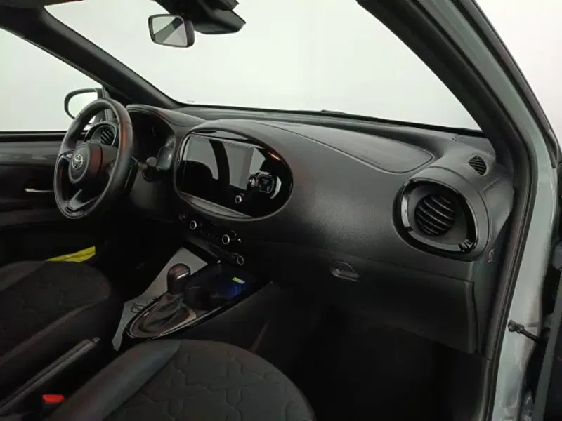 Toyota Aygo X usata a Teramo (10)